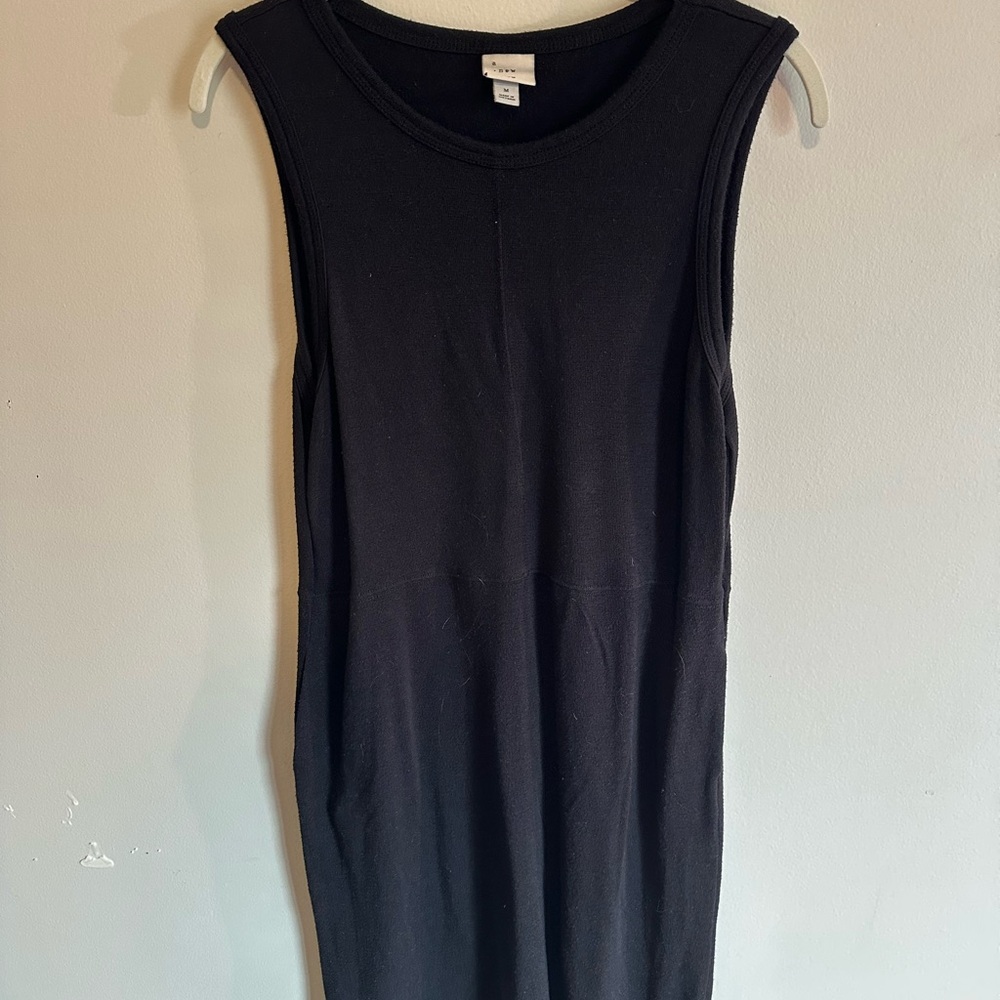 Black Sleeveless Dress